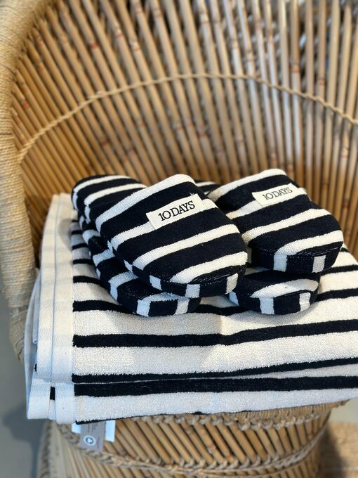 Towel Stripes "AYLIN" (10D103) / Slippers stripes "CAROLA" (10D10)