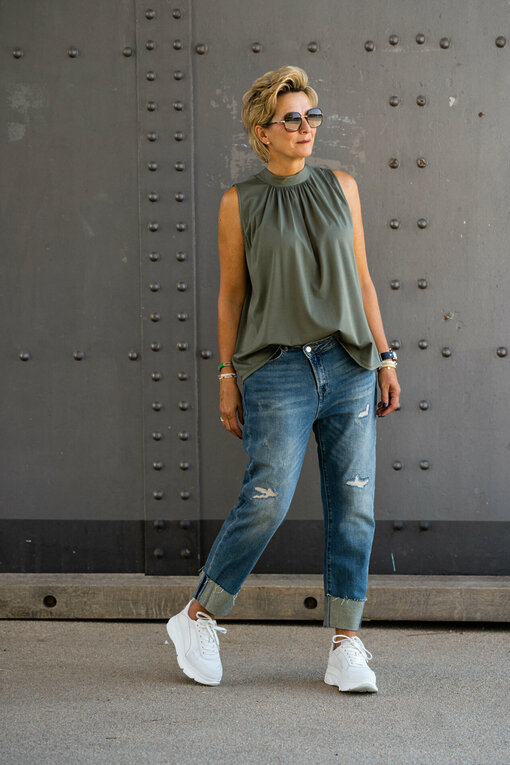 Jeans "JENNY" - ocean blue (ER90) / Elegantes Top "ANOUK" (BA04)