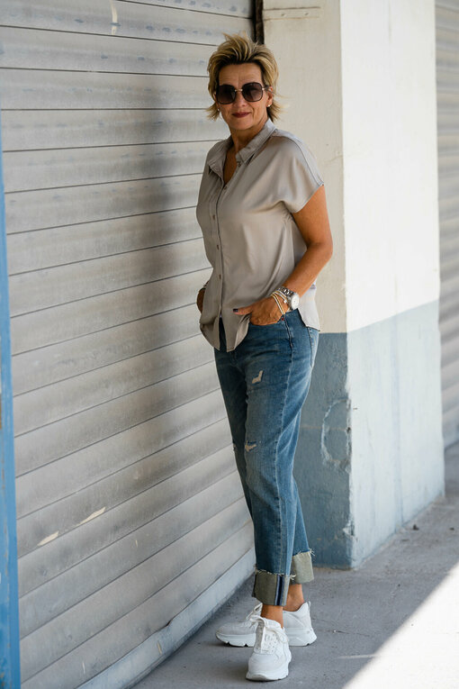 Feine Bluse "PETITE BUTTONS" light taupe/solit (MSC08) / Jeans "JENNY" - ocean blue (ER90)