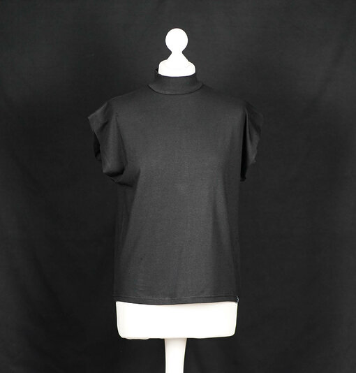 Oversized sleeveless Top "MAI" black (ER27)