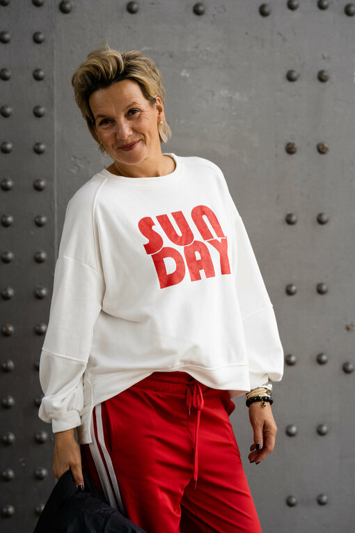 Coole Ladies – Jogger “PENNI” red (ER42) / Cooler Sweater "SUNDAY" ecru/rot (GW25)