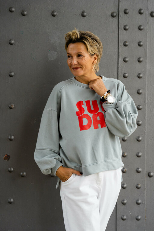 Cooler Sweater "SUNDAY" grau/rot (GW25)