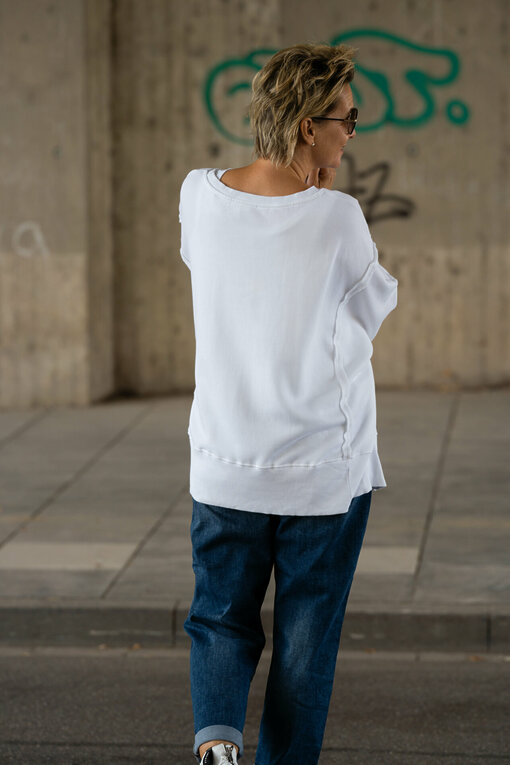 Soft Sweater “INA” white (CC04)/ Jeans “BROOKE” – day break (HL40)