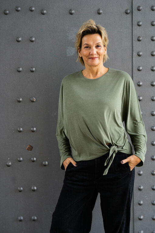 Cooles Knoten-Longsleeve “CAISSY” khaki (BA52)