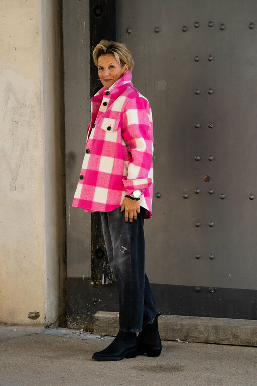 Wollmix Jacke “FAYE” bright pink (10D89)/ Jeans “YOANA” great grey (ER94)