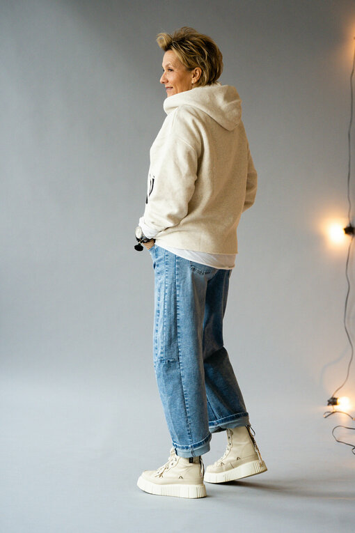 Statement Hoodie “ELIN” soft white melee (10D106) / Coole O-Shape Jeans "REBECCA" stonewashed blue(H05)