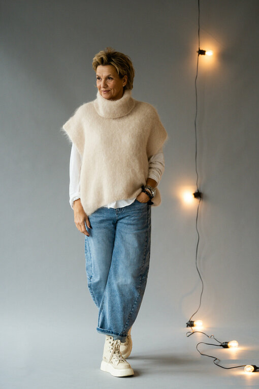 Mohairmix Pullunder "CHRISTIANE" anthrazit (GW210) / Coole O-Shape Jeans "REBECCA" stonewashed blue (H05