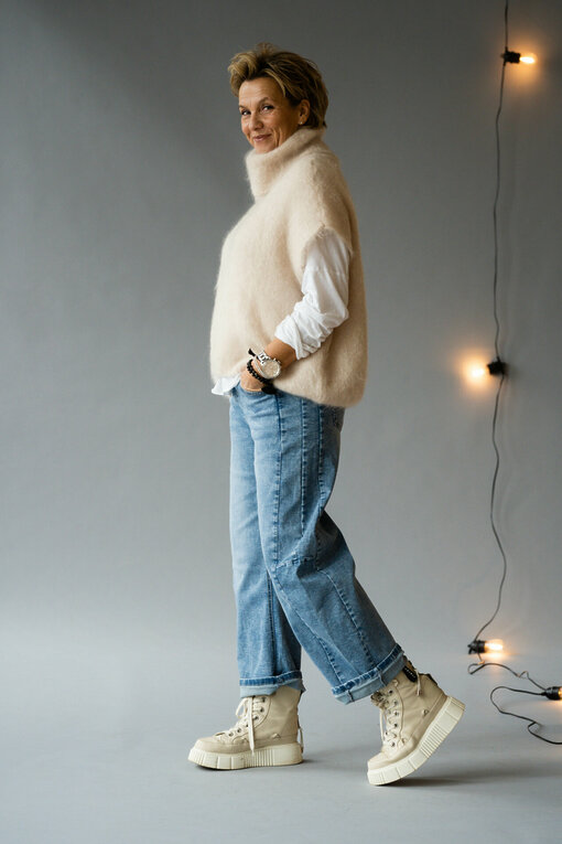 Mohairmix Pullunder "CHRISTIANE" anthrazit (GW210) / Coole O-Shape Jeans "REBECCA" stonewashed blue (H05