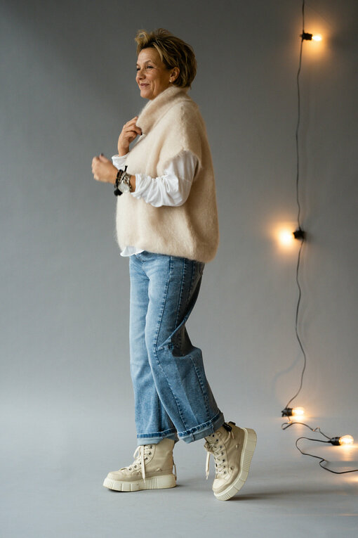 Mohairmix Pullunder "CHRISTIANE" anthrazit (GW210) / Coole O-Shape Jeans "REBECCA" stonewashed blue (H05