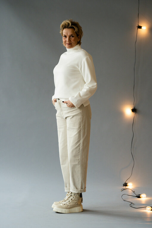 Soft Touch Shirt "CORNELIA" wollweiß (GW08) / O-Shape Jeans "VIRGINA" beige (H51)