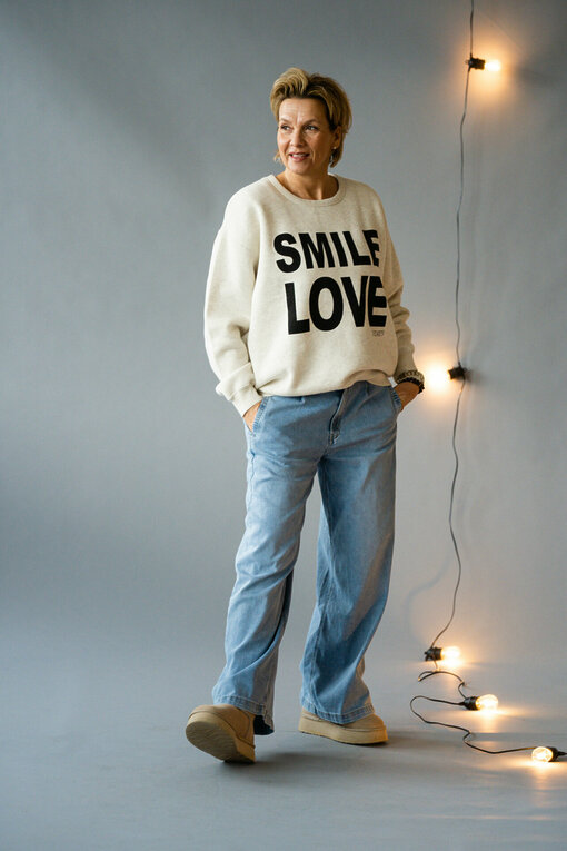 Oversized Sweater "TERRY" SMILE & LOVE (10D65)/ Leichte Jeans "YIBBI SUMMER" -light blue (H39)