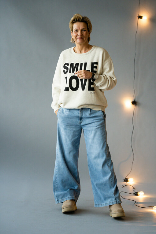 Oversized Sweater "TERRY" SMILE & LOVE (10D65)/ Leichte Jeans "YIBBI SUMMER" -light blue (H39)