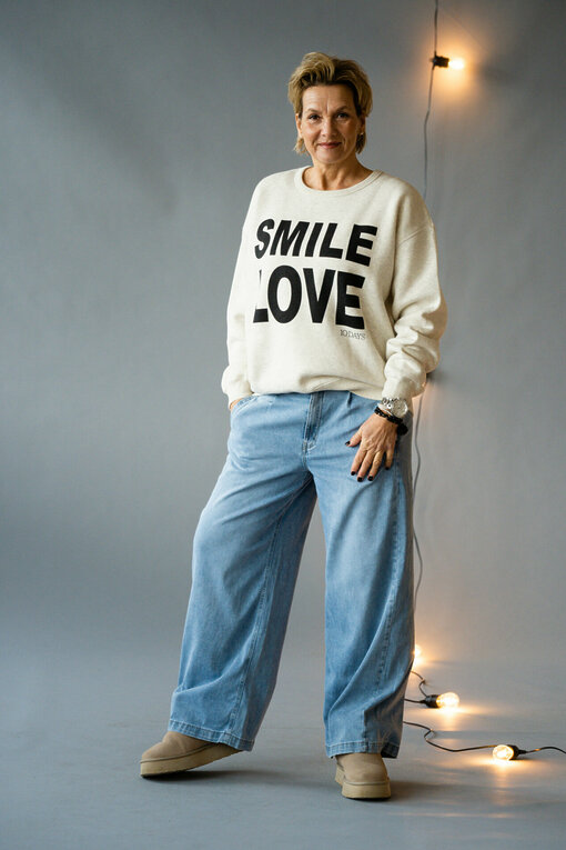 Oversized Sweater "TERRY" SMILE & LOVE (10D65)/ Leichte Jeans "YIBBI SUMMER" -light blue (H39)