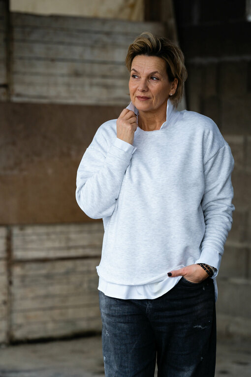 Kuscheliger Sweater “INU” grau meliert (GW35)