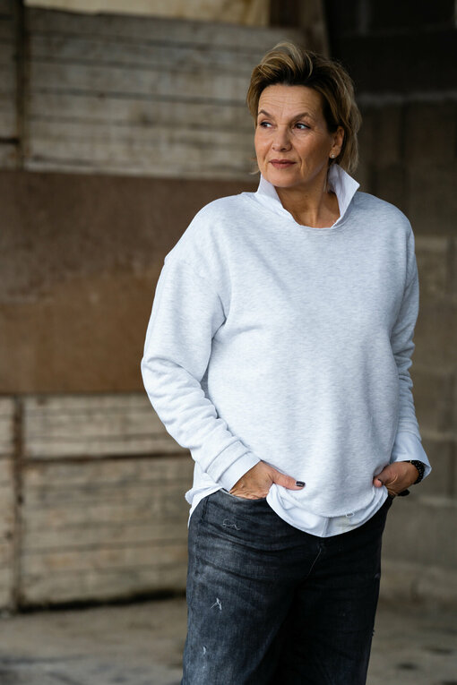 Kuscheliger Sweater “INU” grau meliert (GW35)