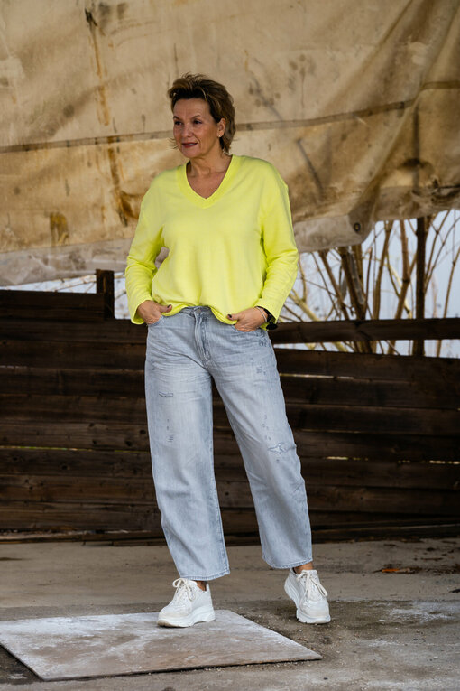 Casual Longsleeve "THALISA" canary (ER22) / Jeans "YOANA" - marble grey (ER78)