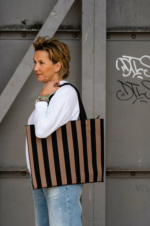 Shopper “LARA” (LOT02)