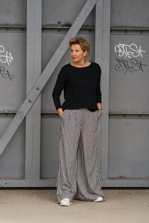 Langarmshirt “SHERYL” (10D48) / Wide Pant “INGRID” (WB01)