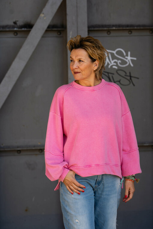 Cooles Sweatshirt "SAMANTHA" pink (GW13)/ Jeans “YOANA” – berry blue (ER17)